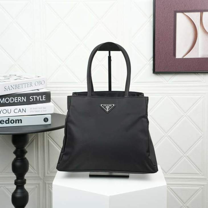 Picture of Prada Handbags _SKUfw224789172fw